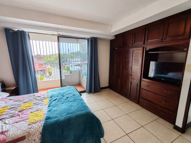 Casa en Venta en Heredias, en residencial en Mercedes - Imagen 14