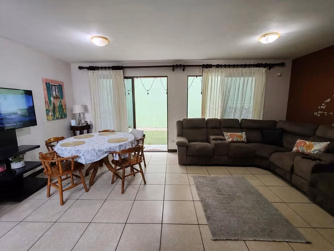 Casa en Venta en Heredias, en residencial en Mercedes - Imagen 4