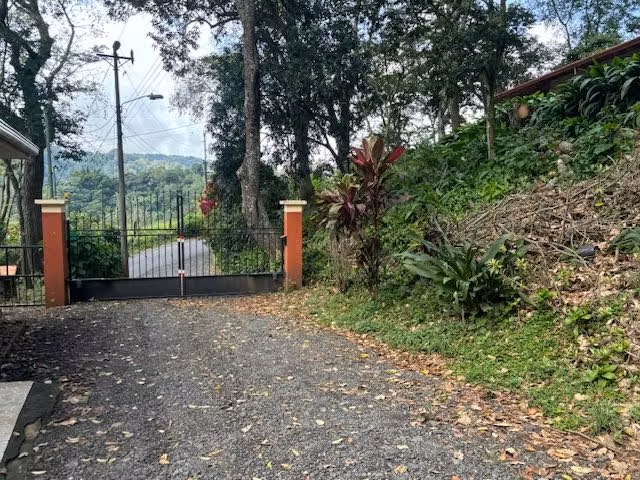 Uno de los últimos lotes ubicados en una comunidad privada - Imagen 12