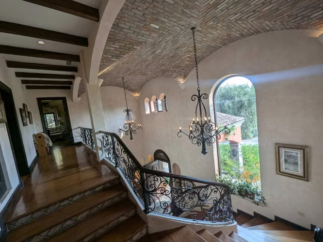 Majestuosa casa en condominio con amplias areas verdes