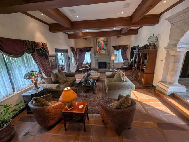 Majestuosa casa en condominio con amplias areas verdes