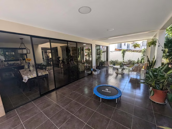 Francosta Exquisita casa con amplios espacios y excelentes acabados