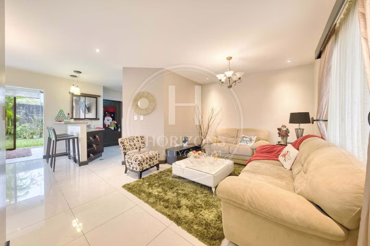 Se Vende Casa en Condominio La Floresta 3 Habitaciones y Jardín noj1235ij