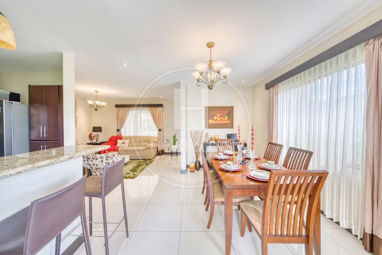 Se Vende Casa en Condominio La Floresta 3 Habitaciones y Jardín noj1235ij