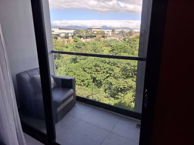 Alquilado -Se alquila apto en Núcleo Sabana / 2 balcones/ Linda vista