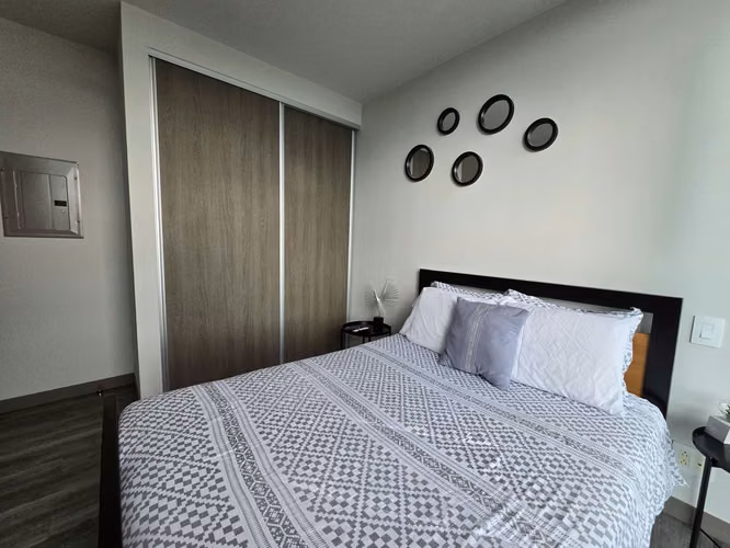 Apartamento amueblado con Parqueo Cosmopolitan Tower - Imagen 6