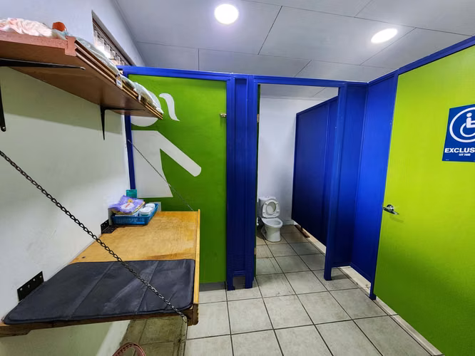Venta de casa y guardería en Belén.