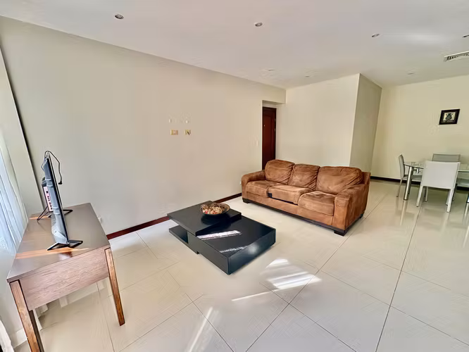 ESCAZU! APARTAMENTO AMUEBLADO DE 2 HAB/2BAÑOS/2PARQUEOS/BALCON