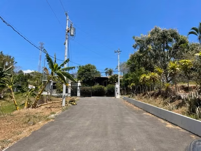 Lote todo utilizable en comunidad privada con vistas en Atenas! - Imagen 10
