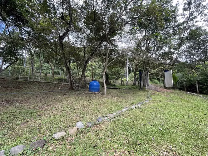 Amplio lote con cabaña moderna y unidad independiente cerca del Pacífico Central 25274 - Imagen 16