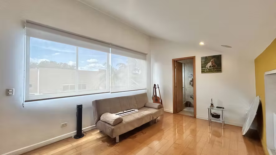 Casa en venta en Condominio en Santa Ana Centro.