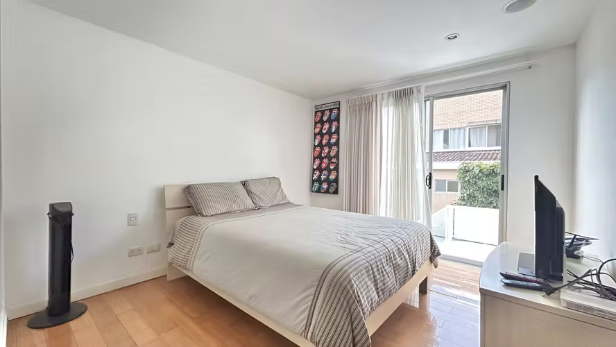 Casa en venta en Condominio en Santa Ana Centro.
