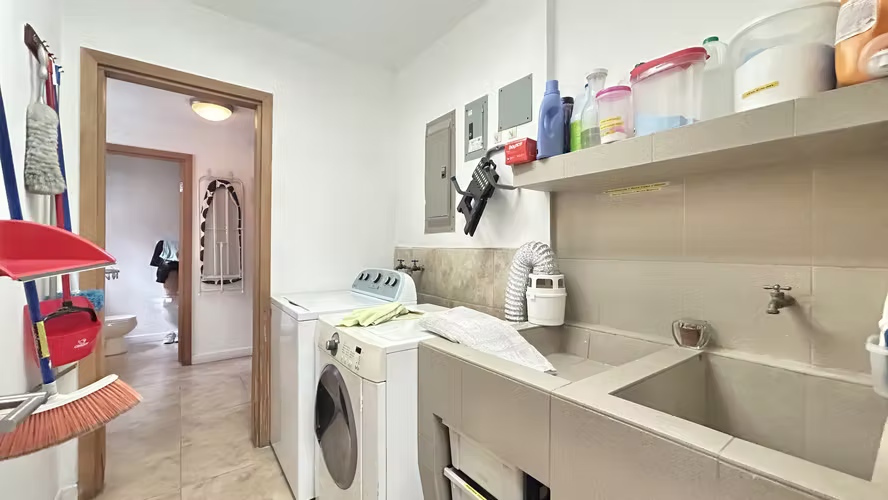 Casa en venta en Condominio en Santa Ana Centro.