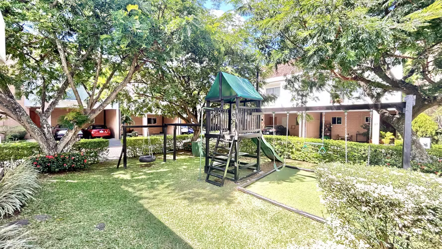 Casa en venta en Condominio en Santa Ana Centro.