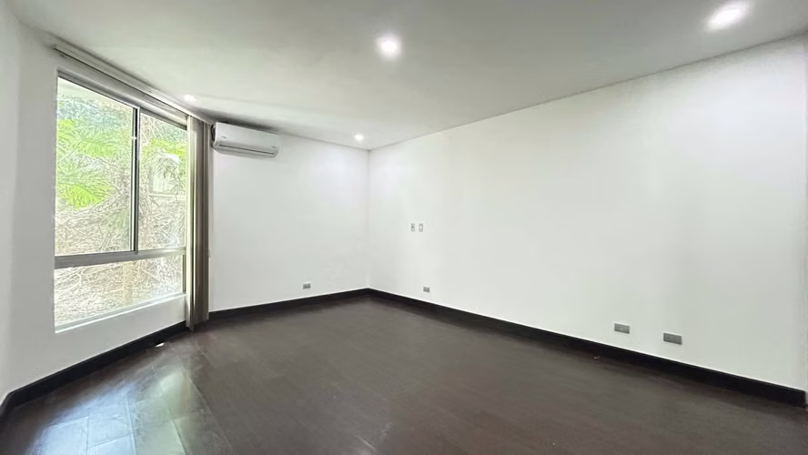 SEMI-AMUEBLADO Alquiler Apartamento 3 habitaciones, 2.5 baños en Cond Guachipelin Norte Escazu. - Imagen 10
