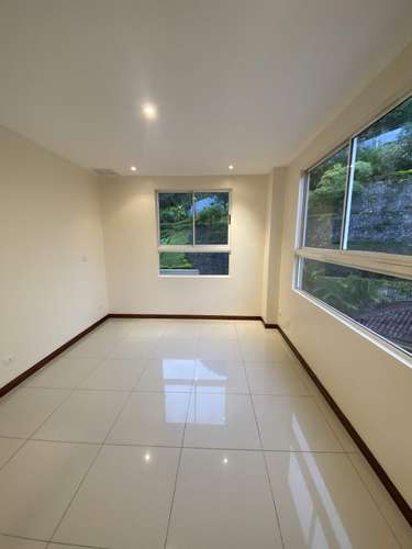 ESCAZU AMPLIO EN CONDOMINIO - Imagen 11