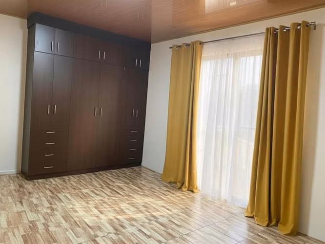 Propiedad de inversión en Bo. Escalante con oficinas, apartamento y casa. - Imagen 6