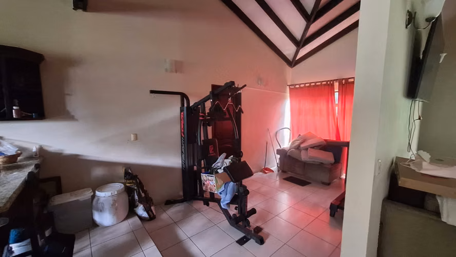 Amplio Terreno con casa en Buenos Aires, Jiménez de Pococí