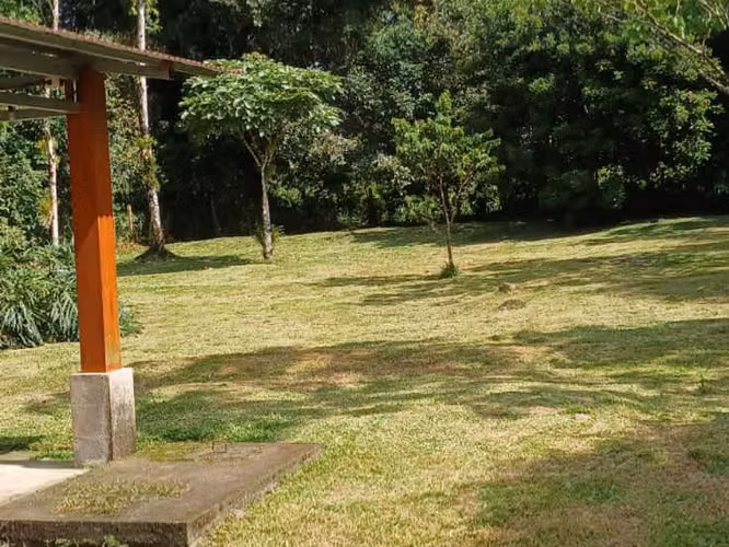 Amplio Terreno con casa en Buenos Aires, Jiménez de Pococí