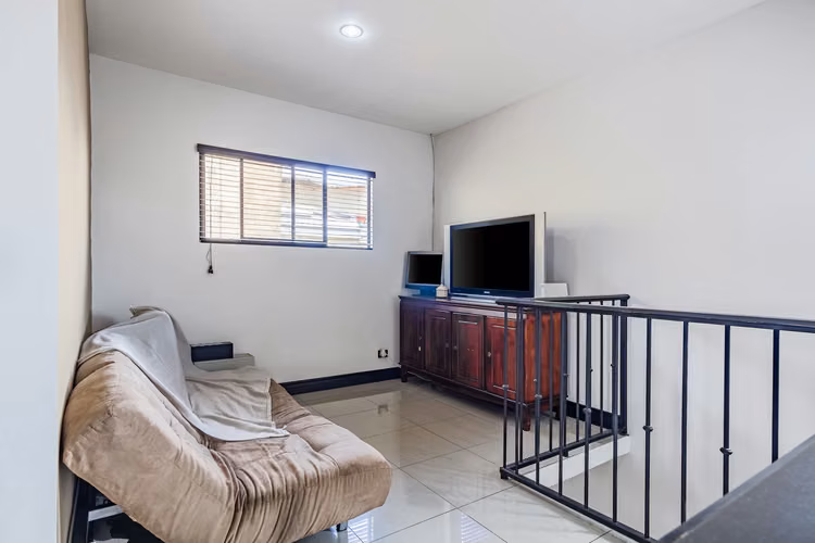 Se vende elegante casa en Condominio Altos de Montenegro, Alajuela KS - Imagen 18