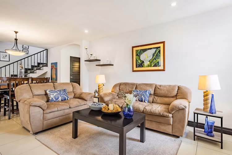 Se vende elegante casa en Condominio Altos de Montenegro, Alajuela KS - Imagen 9
