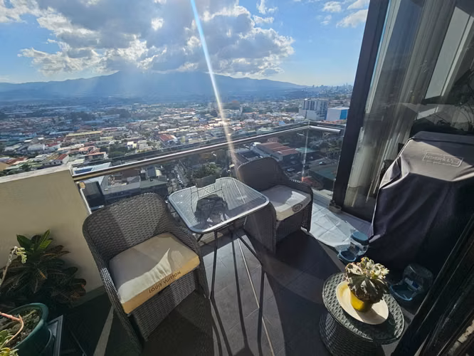 Apartamento en venta en exclusivo Condominio Freses Curridabat