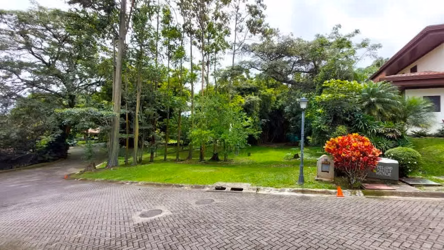 LOTES EN EXCLUSIVO CONDOMINIO HDA EL COCOY, ESCAZÚ