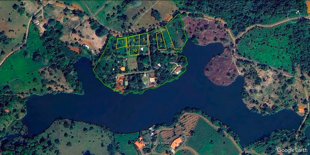 SU PARAÍSO TROPICAL: PRECIOSAS QUINTAS FRENTE AL LAGO CUTRIS - Imagen 2