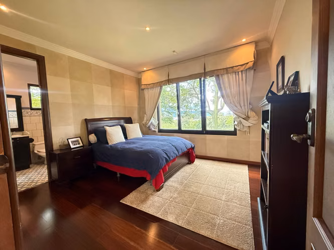 Venta de casa estilo mediterráneo, en Santo Domingo de Heredia