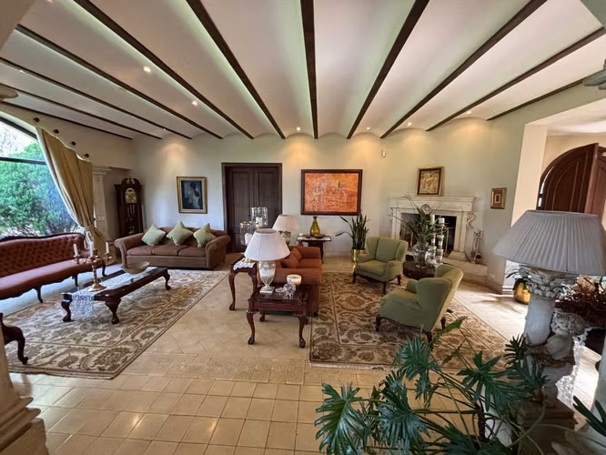 Venta de casa estilo mediterráneo, en Santo Domingo de Heredia