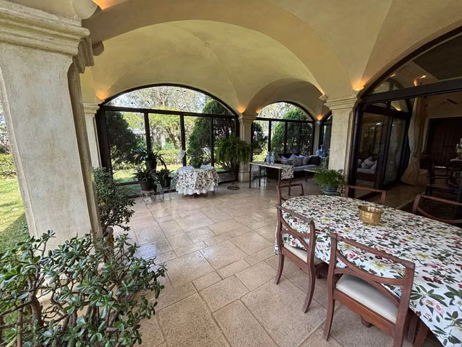 Venta de casa estilo mediterráneo, en Santo Domingo de Heredia