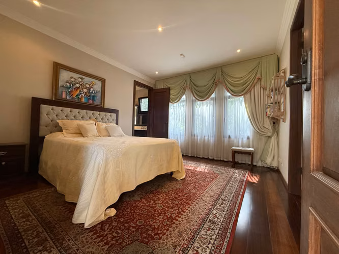 Venta de casa estilo mediterráneo, en Santo Domingo de Heredia