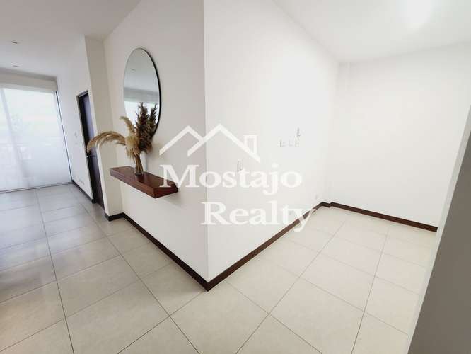 Alquiler de Apartamento, espacio flex, 2 parqueos, Parques del Sol, Santa Ana