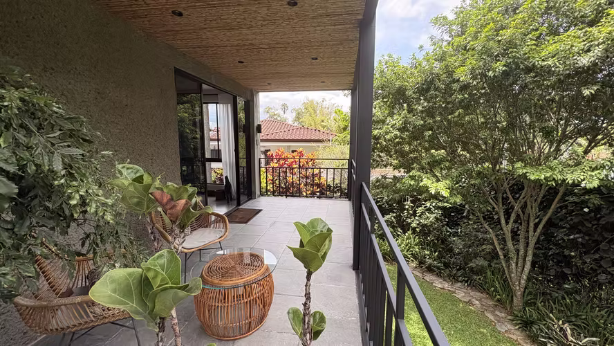 Venta Aparta Escazú 2 Habitaciones