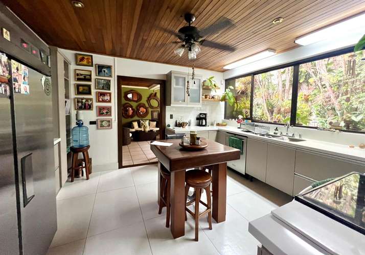 ¡USO MIXTO en Laureles Escazú con una excelente oportunidad comercial/residencial! - Imagen 5