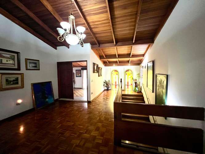 ¡USO MIXTO en Laureles Escazú con una excelente oportunidad comercial/residencial! - Imagen 11