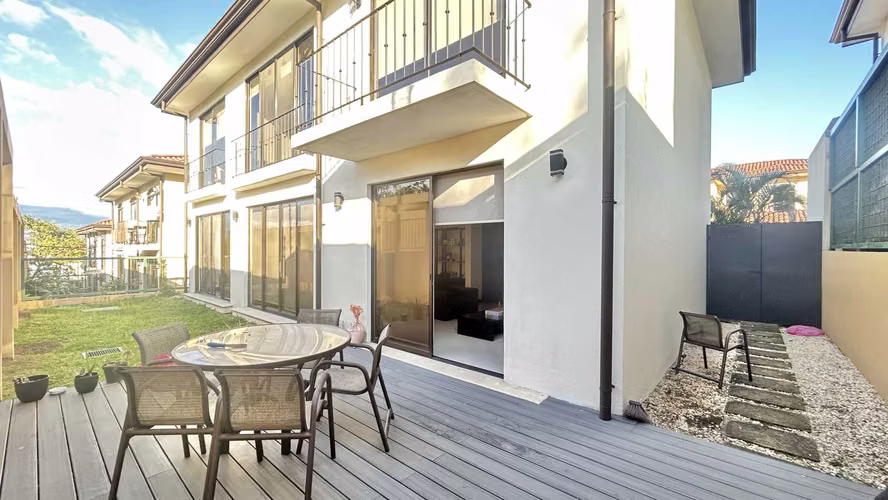 ¡Espectacular Casa en Venta en Guachipelín de Escazú!