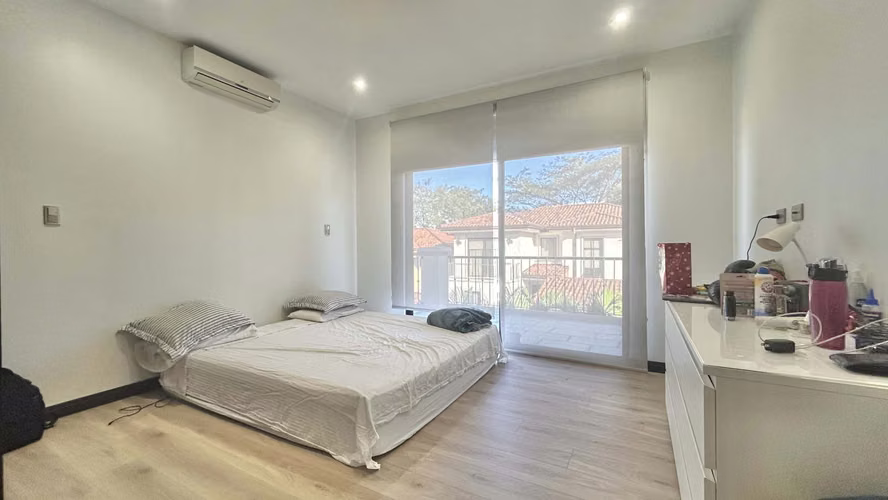 ¡Espectacular Casa en Venta en Guachipelín de Escazú!