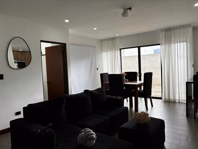 Venta de casa con amplio jardín - Distrito San Juan 5906 - Imagen 11