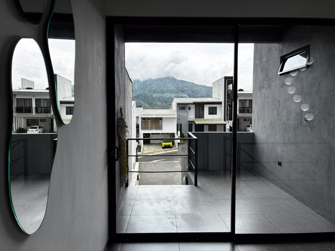 Venta de casa con amplio jardín - Distrito San Juan 5906 - Imagen 8