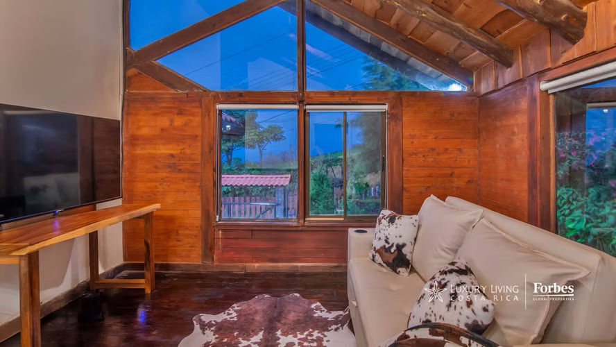 21262 - Chalet Entre Las Nubes: Un Refugio Único de Paz y Energía