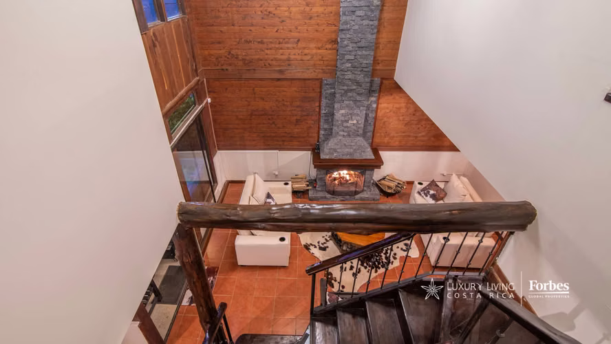 21262 - Chalet Entre Las Nubes: Un Refugio Único de Paz y Energía