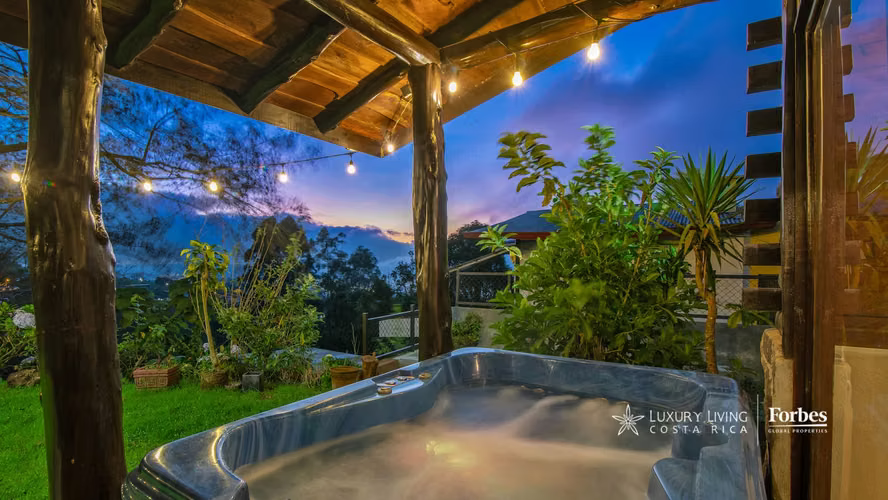 21262 - Chalet Entre Las Nubes: Un Refugio Único de Paz y Energía