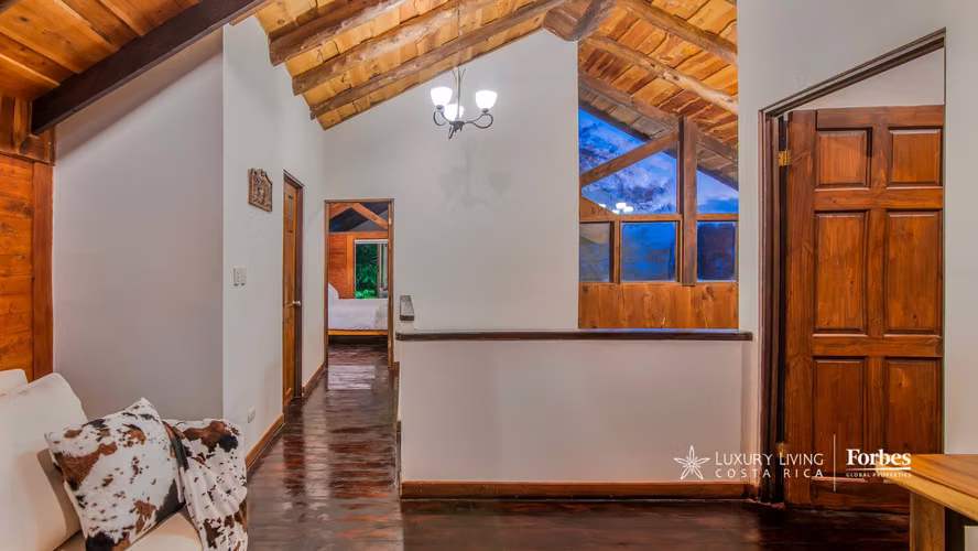 21262 - Chalet Entre Las Nubes: Un Refugio Único de Paz y Energía