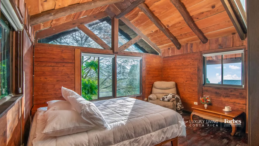 21262 - Chalet Entre Las Nubes: Un Refugio Único de Paz y Energía