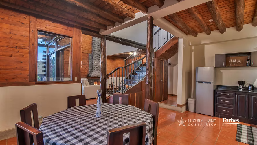 21262 - Chalet Entre Las Nubes: Un Refugio Único de Paz y Energía