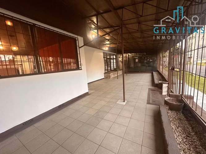 Alquiler de casa en San Pedro | USO COMERCIAL | AMPLIO PARQUEO | F 633