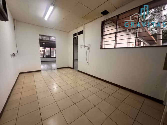 Alquiler de casa en San Pedro | USO COMERCIAL | AMPLIO PARQUEO | F 633