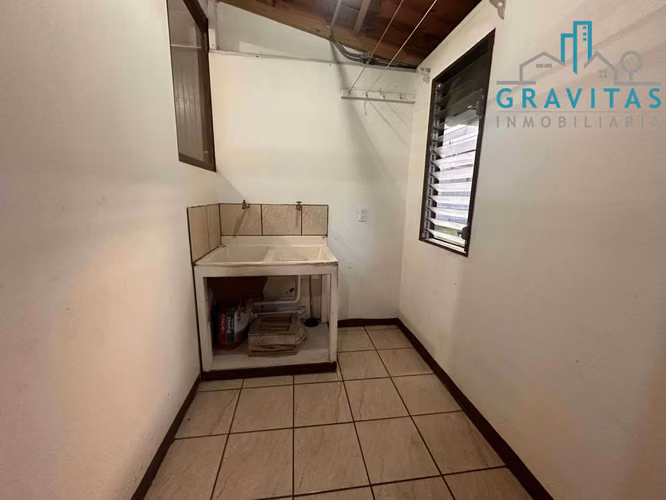 Alquiler de casa en San Pedro | USO COMERCIAL | AMPLIO PARQUEO | F 633