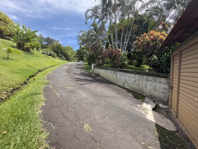 Gran propiedad en venta en Santa Ana, Río Oro